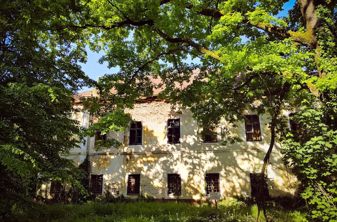 Vecsey Castle, Livada, Romania, Romania